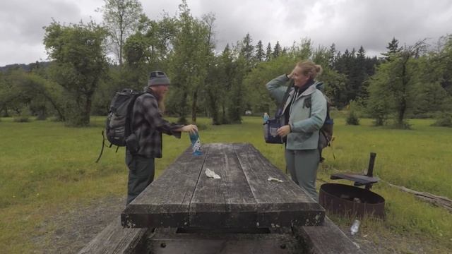 Leave No Trace: What not to do! смотреть онлайн