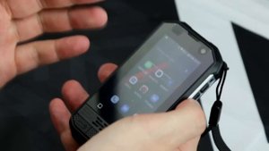 ОБЗОР CONQUEST F2 - маленький защищённый смартфон с Google,NFC,док.станцией,съёмным аккумулятором.