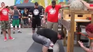 Amateur strongman loads all 4 atlas stones in final event