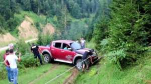 NISSAN NAVARA vs MITSUBISHI L200  OFF ROAD @TURKEY