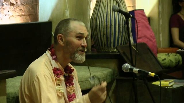 «На день явления Шрилы А. Ч. Бхактиведанты Свами Прабхупады» — Шрипад Б. А. Махавир Махарадж смотреть онлайн