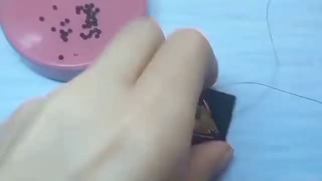 Серьги из перьев своими руками. Серьги из бисера / DIY Feather Earrings. Jewelry Making At Home