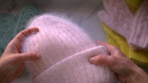 ОБЗОР СТИЛЬНЫХ, ВЯЗАНЫХ  КОМПЛЕКТОВ  ИЗ ПРЯЖИ ПУХ НОРКИ. ВСЕ МАСТЕР КЛАССЫ ЕСТЬ НА КАНАЛЕ.