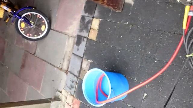 Karcher zonder waterdruk voor het apparaat geen drup uit de spuitmond. Helaas. смотреть онлайн