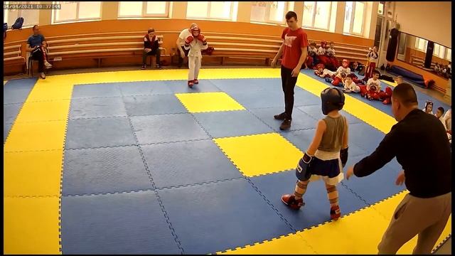 Бой Михаил Молчанов 6 лет (спаринги с клубом "Fighter") смотреть онлайн