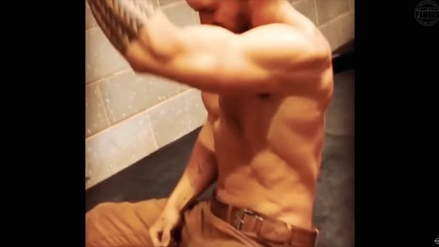 ТРАНСФОРМАЦИЯ ДЖЕЙСОНА МАМОА//Биография, роли, интересные факты смотреть онлайн