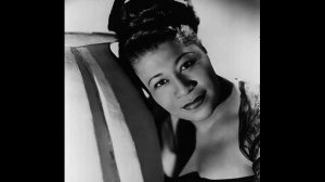 Jazz•Street / Ella Fitzgerald - It don't mean a thing (with lyric)