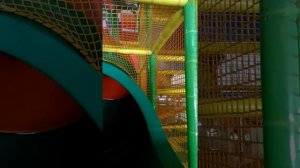 Торговый комплекс Пик, детские атракционы Лабиринт