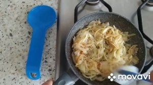 готовим простое блюдо из яиц и лука ! Омлет. Как приготовить омлет с молоком