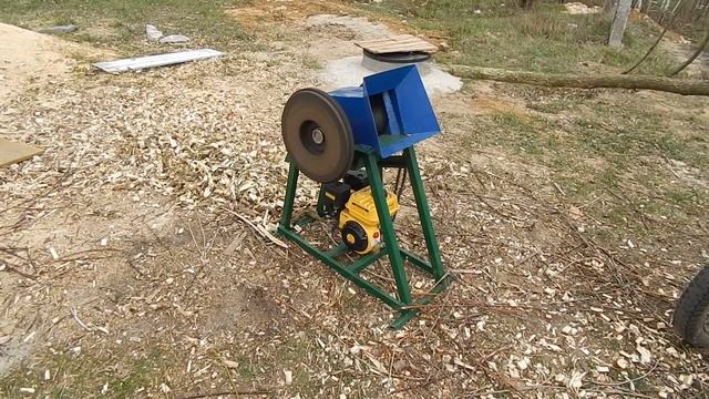 Дробилка для веток с бензиновым двигателем смотреть онлайн