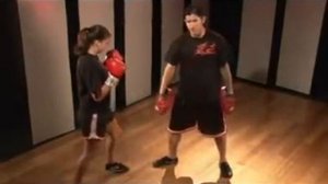 Using Kickboxing Pads : Holding Kickboxing Pads for Knee strikes