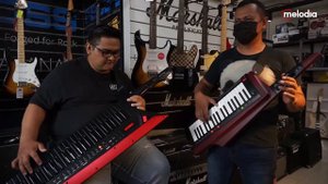 KEYBOARD, SYNTHESIZER, ATAU GITAR ❓❓❓ | Roland AX Edge Black & Korg RK 100s Red