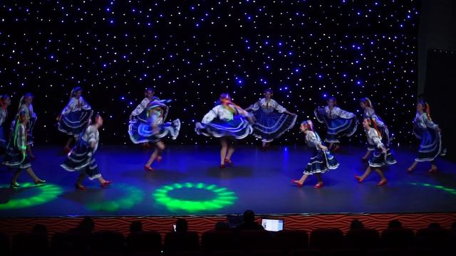 Народний ансамбль танцю "Золотий колос" Полька Волиняночка смотреть онлайн