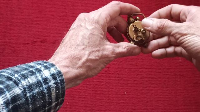 Миниатюрный "будильник" своими руками смотреть онлайн