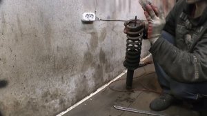 Замена задней стойки Бмв е34 м50.2016.