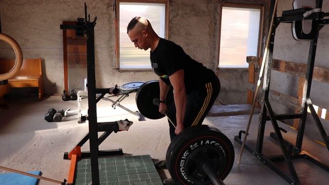 Bent-Over Rows PR: 85 KG (187 lbs) x 9 смотреть онлайн