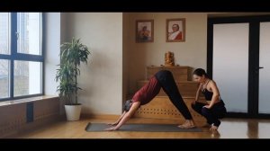 Адхо Мукхо Шванасана. Собака мордой вниз. Как сделать позу.