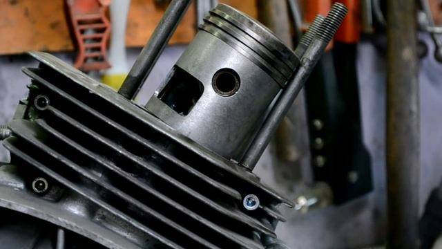 Сборка двигателя JAWA 634 (поршневая группа ) смотреть онлайн