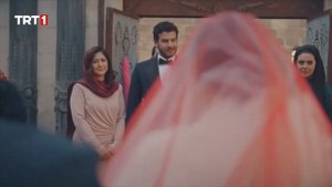 Дефне & Омер. Меня зовут Мелек. / Defne & Ömer. Benim adım Melek. Yüksek Yüksek.