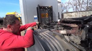 Меняю масло и фильтра в scania G440 XPI
