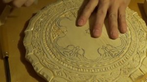 Часы своими руками. Геометрическая резьба на сосне