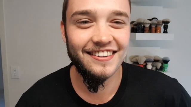 Beard off with a Razorine!! смотреть онлайн