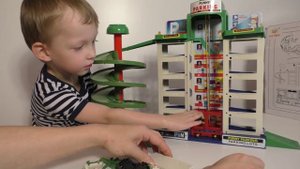 Машинки и большая детская парковка.Распаковка и обзор парковки для машинок.