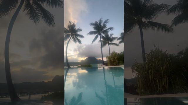 Bora Bora Tahiti Sunset. Follow for Travel Vlogs from Bora Bora. #borabora #tahiti #frenchpolynesia смотреть онлайн