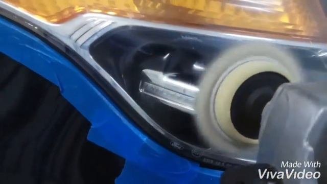 Полировка и бронирование фар полиуретановой пленкой