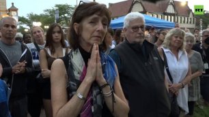 'Nowhere is safe'| Highland Park locals hold vigil for mass shooting victims