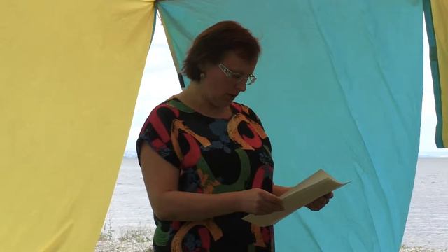 Анна Родина читает свои стихи смотреть онлайн