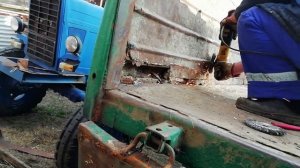 Закончил варить борта (наставки) на ГАЗ 53. Варю дно.