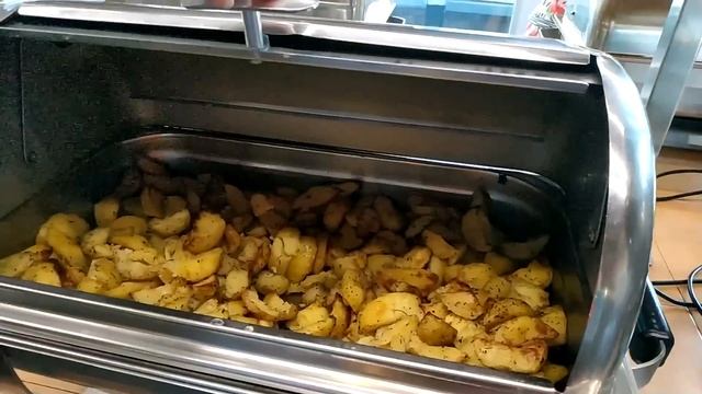 Чем кормят в отеле Ялта-Интурист в Крыму смотреть онлайн