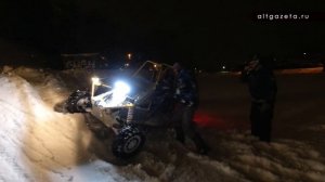 Самоделкины перевернулись, испытывая электробагги, собранную своими руками на пруду!