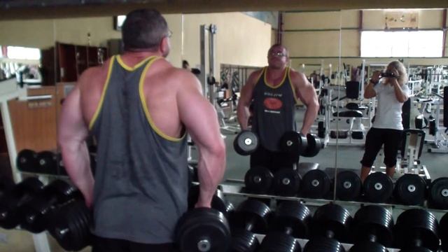 Ярмоленко Александр шраги с гантелями на верх трапеций смотреть онлайн