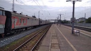 ЧС4Т-467 с пассажирским поездом 15.07.21г ст. Дзержинск.mp4