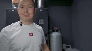 Одноэтажный дом с плоской кровлей.