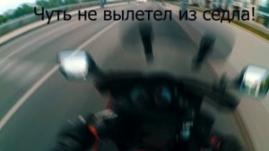 Провал грунта недалеко от Кремля. Опасненько.