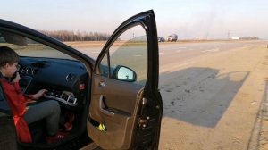 Работаю на УКВ из авто и принимаю Air band (авиа диапазон) UB3PEH/m