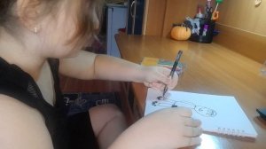 РИСУЮ СМЕШНОГО КОТИКА!!!