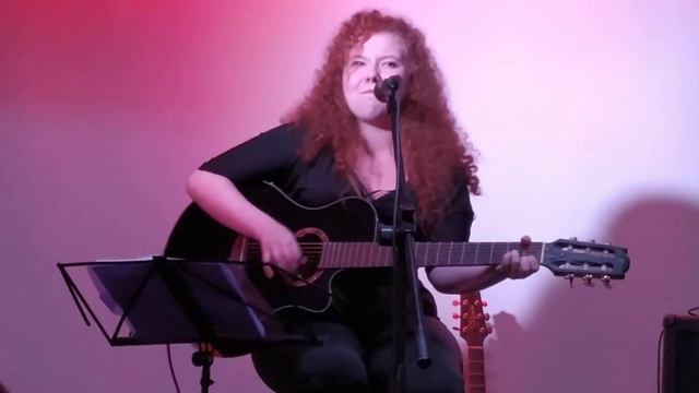 Настя поет свою песню " Мои болевые точки" смотреть онлайн