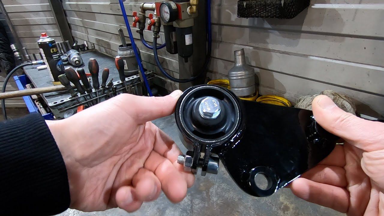 LADA VESTA. УСТАНОВКА КАСТОМНОЙ ЗАДНЕЙ ОПОРЫ. смотреть онлайн