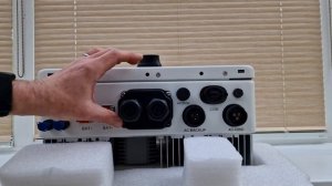 Unboxing the Solis Series 6 Energy Storage Inverter Pt 2 - Detailed look.