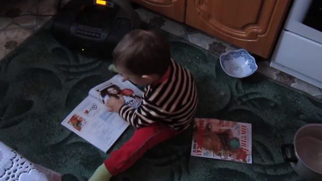 Депрессия малыша, слушает Тату и рвёт журналы смотреть онлайн