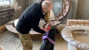 Как стропить скульптуру Королевского льва.