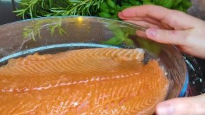 СОЛЕНЫЙ ЛОСОСЬ. Как вкусно засолить красную рыбу дома. Лосось как масло нежный и очень вкусный!!!