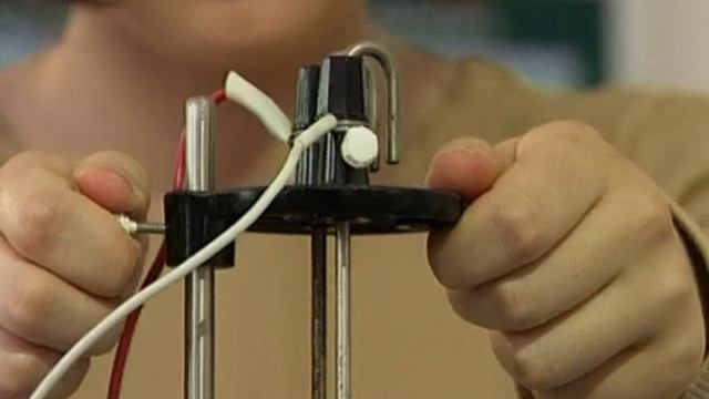 Испытание веществ на электрическую проводимость