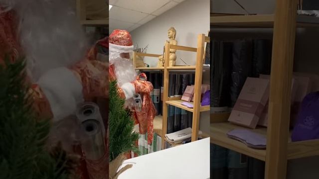 Откуда Дед Мороз берет подарки? ??? Новогодняя Распродажа на yogamatic.ru ?  Все коврики в налич смотреть онлайн