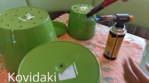 Делаем дырки в цветочных горшках