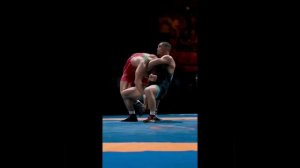 Когда борцам срывает крышу | Топ мощных бросков от борцов всего мира